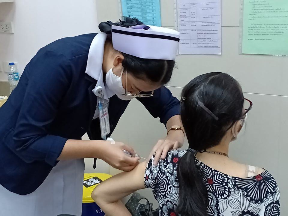 Seven risk groups to get free flu shots :Influenza risk groups will get free flu shots from May 1 onward